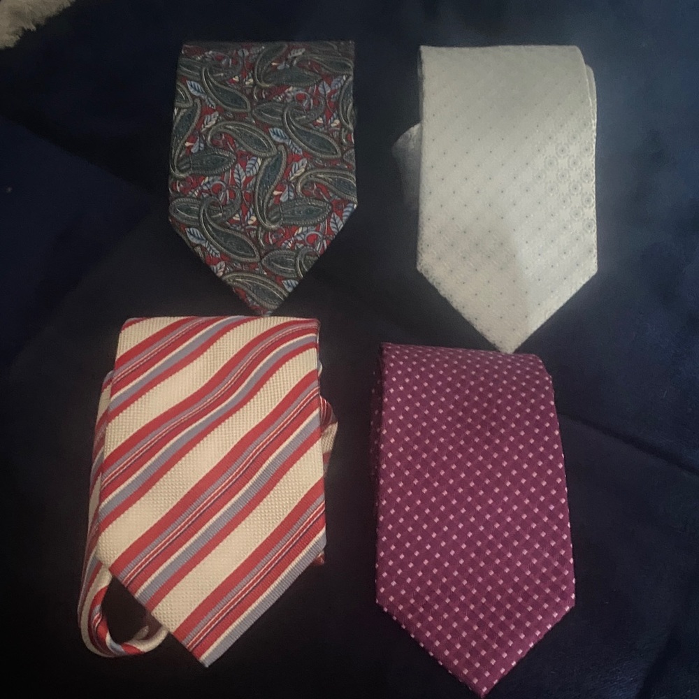 Set of 4 silk ties in various colours and styles and brands